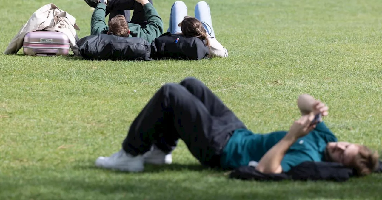 Bis zu 30 Grad: Warum es am Wochenende schon den ersten Hitzetag geben könnte