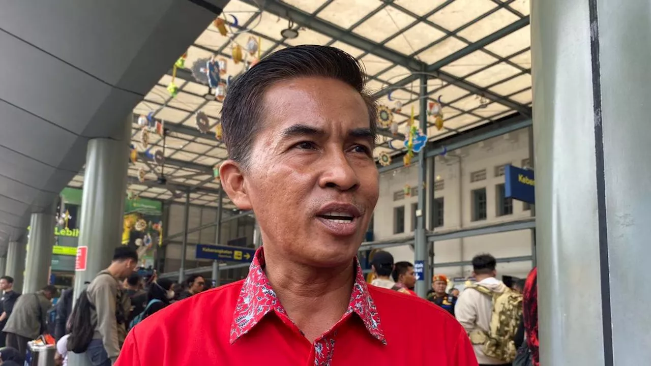 Cerita Porter Stasiun Pasar Senen, Angkut Barang Sampai 40 Kg Ikhlas Dikasih Tip Berapa Saja