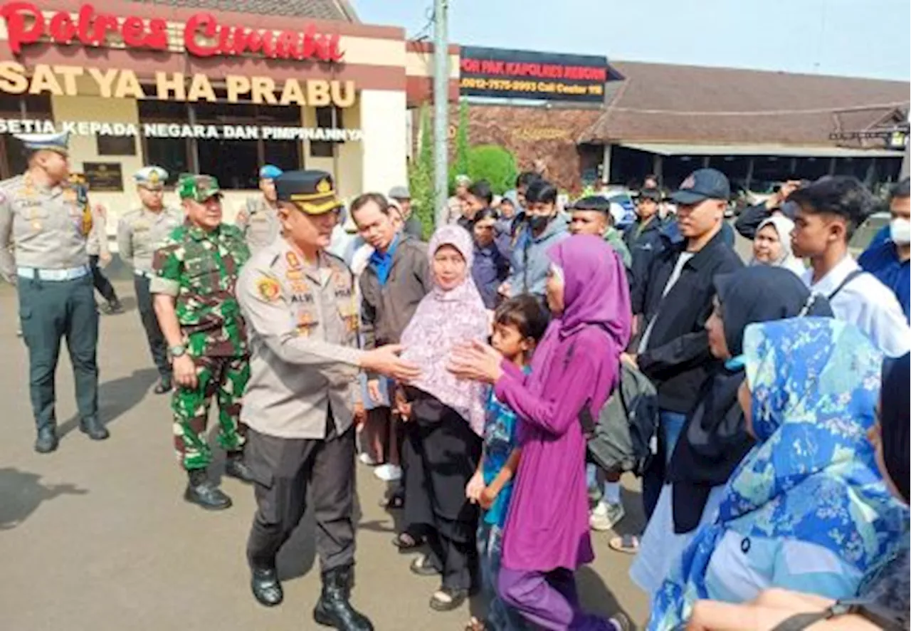 Kapolres Cimahi Provides Free Homecoming Program for Residents