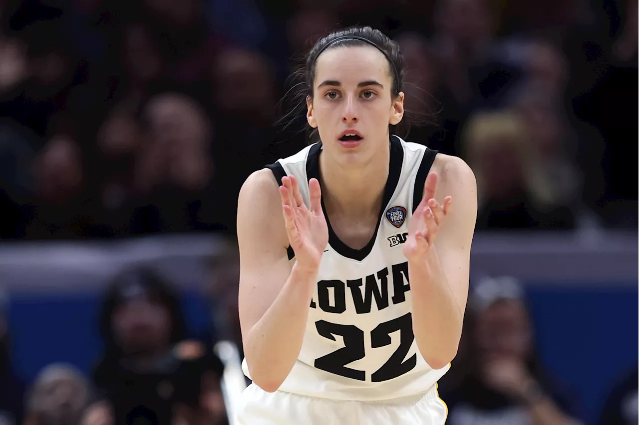 Caitlin Clark mania reaches WNBA before draft, 2024 season