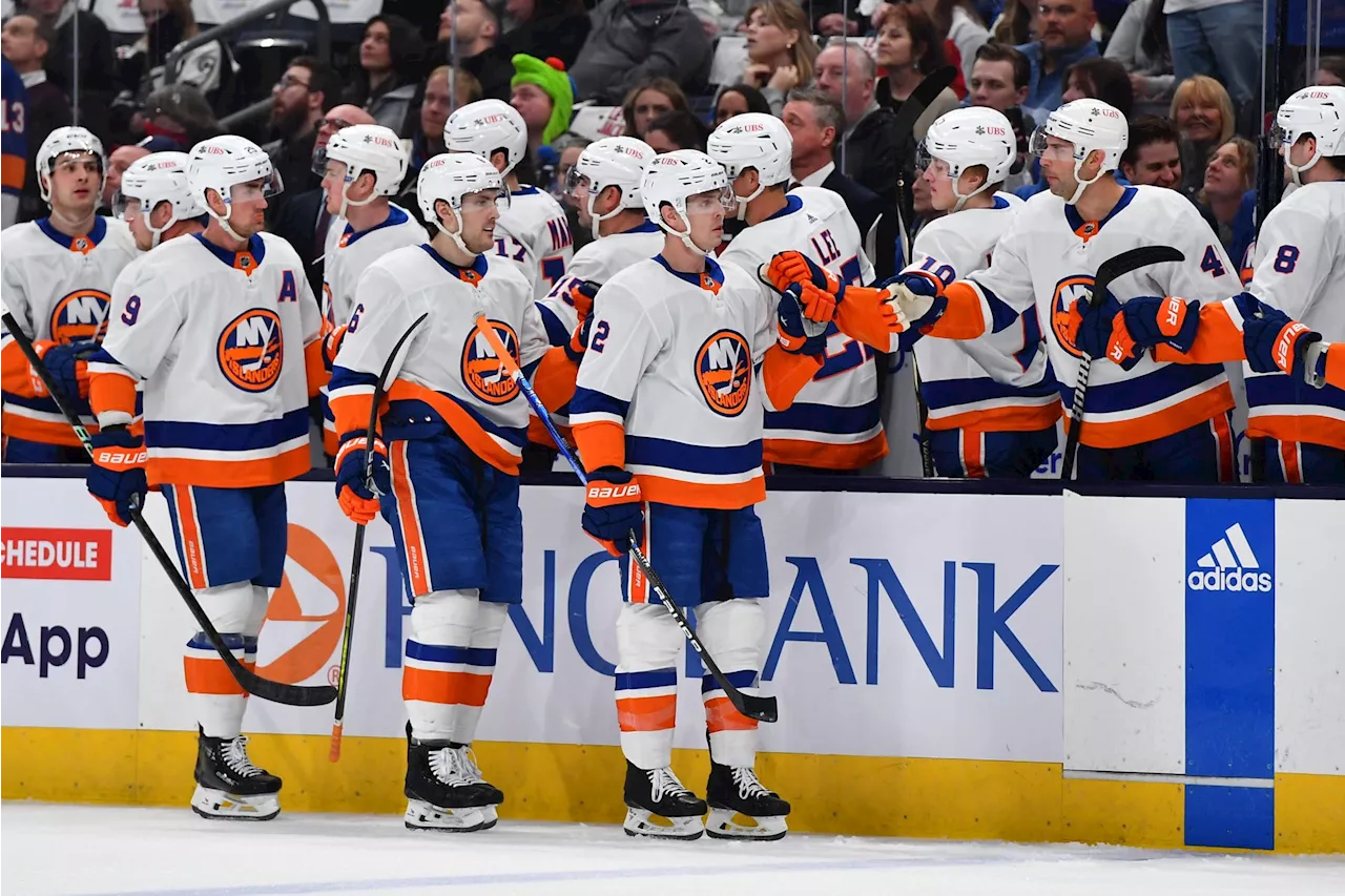 Islanders vs. Predators prediction: NHL odds, picks, bets for Saturday