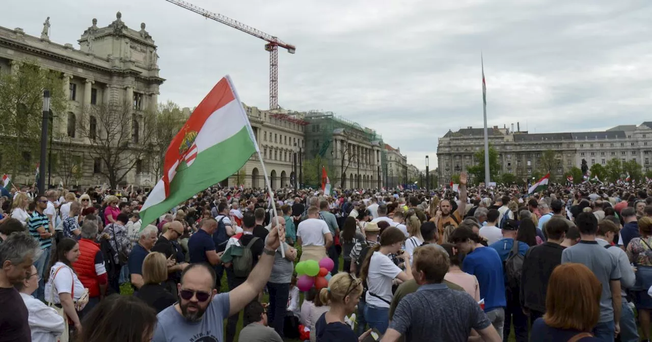 Challenger to Hungary's Orbán announces new political alternative to tens of thousands of supporters