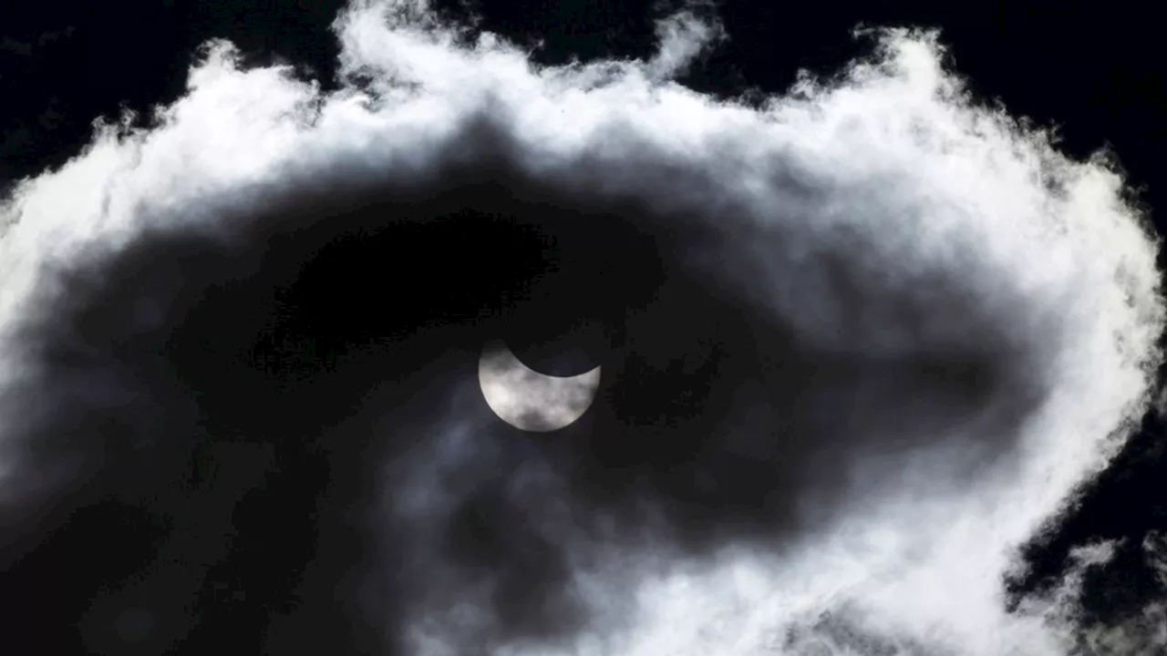 Total solar eclipse: How cloud cover could cause chaos as thousands of Americans plan to watch