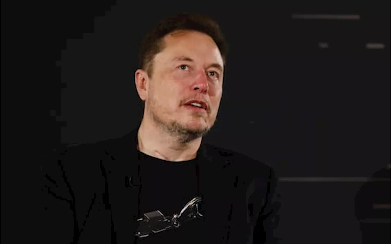 Elon Musk annuncia il robotaxi per agosto, Tesla sale a Wall Street