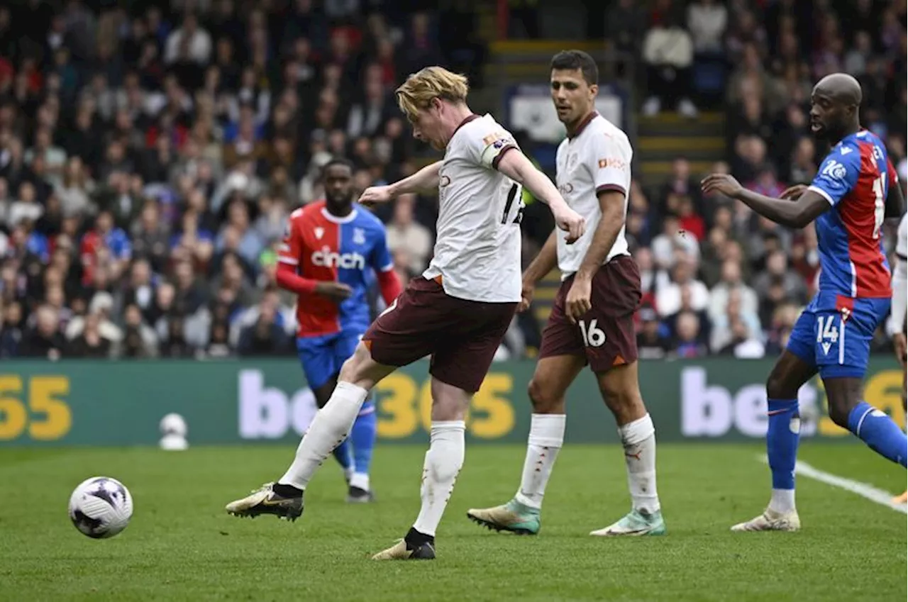 Soccer-De Bruyne double leads City to emphatic win at Palace