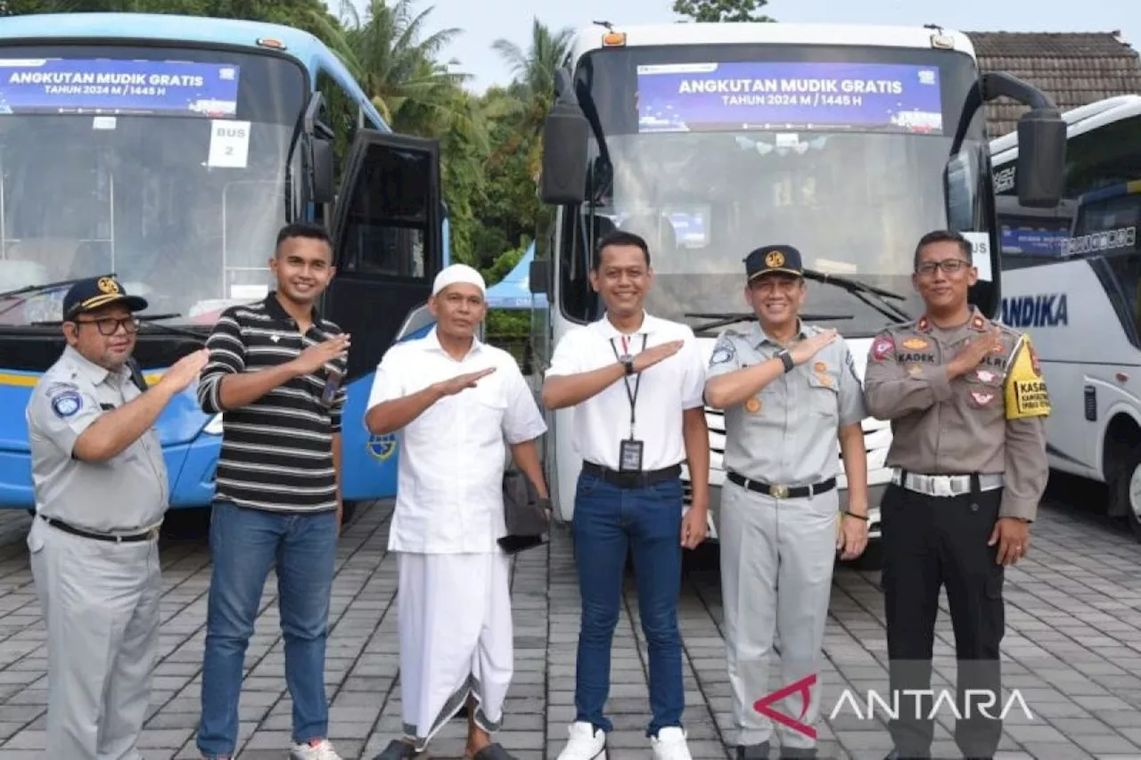 Pemprov NTB lepas empat bus gratis untuk pemudik