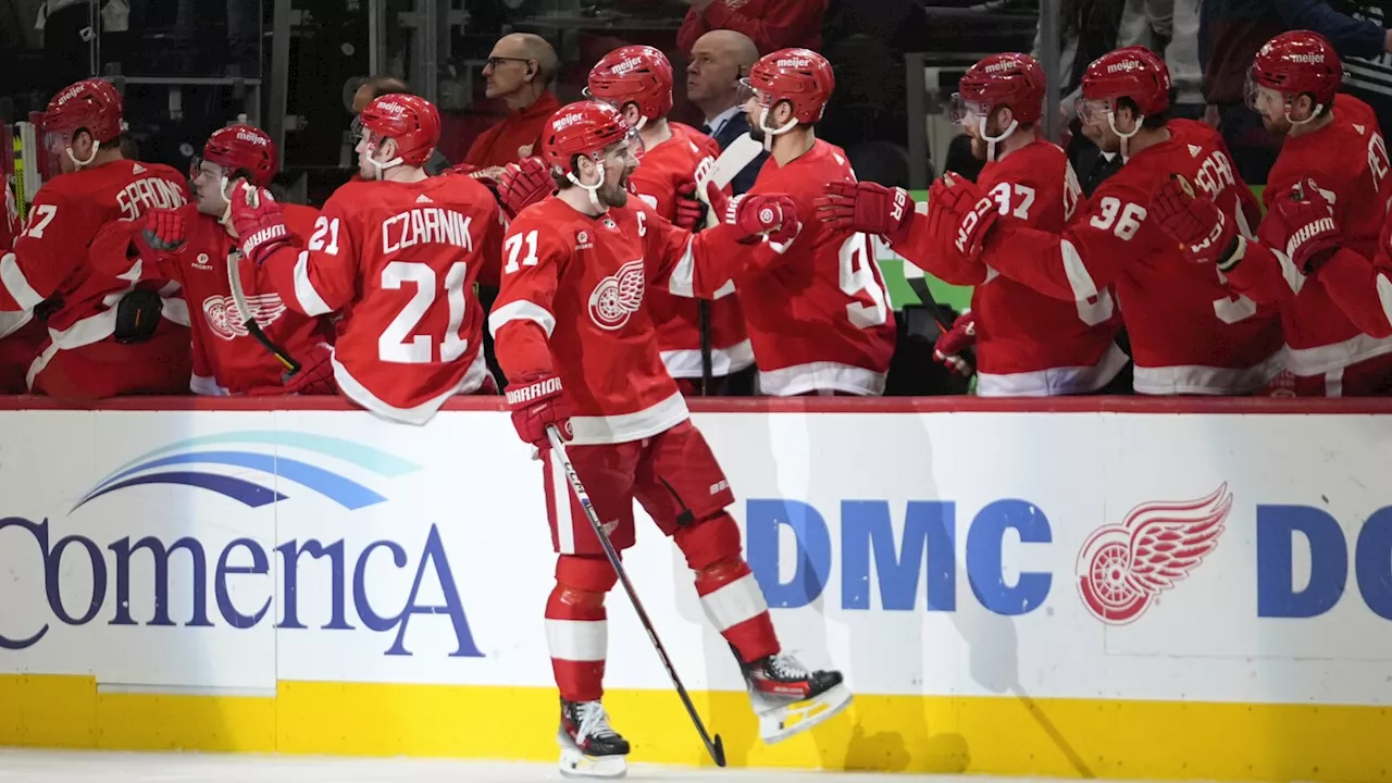 Red Wings use 3-goal first period to surge past Sabres 3-1