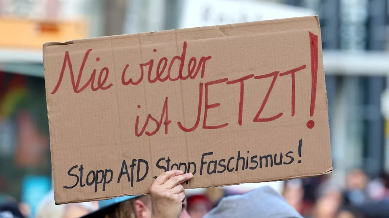 AfD baut Infostand vorzeitig ab: Demozug gegen rechts fällt aus