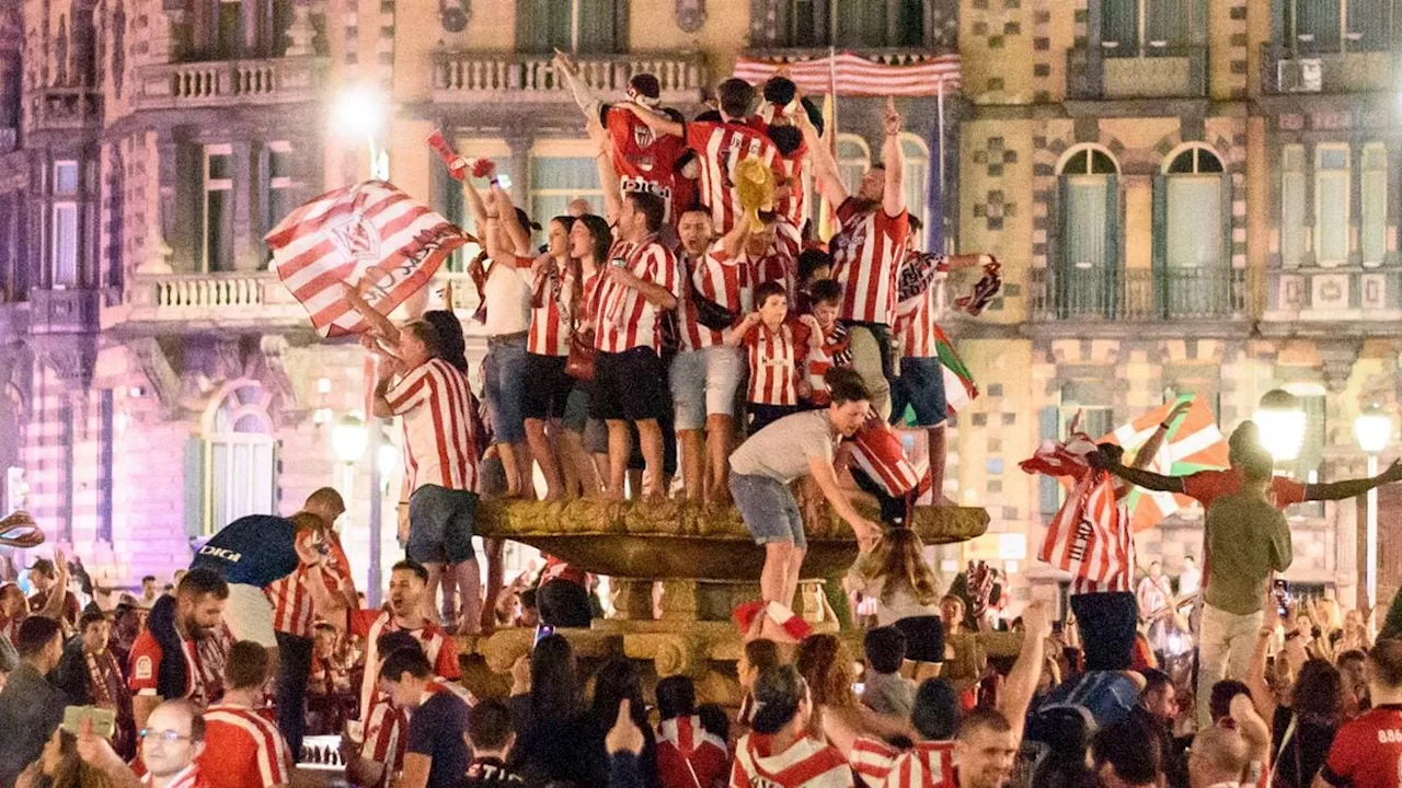 O Athletic Club chega a Bilbao após conquistar o título de campeão da Espanha