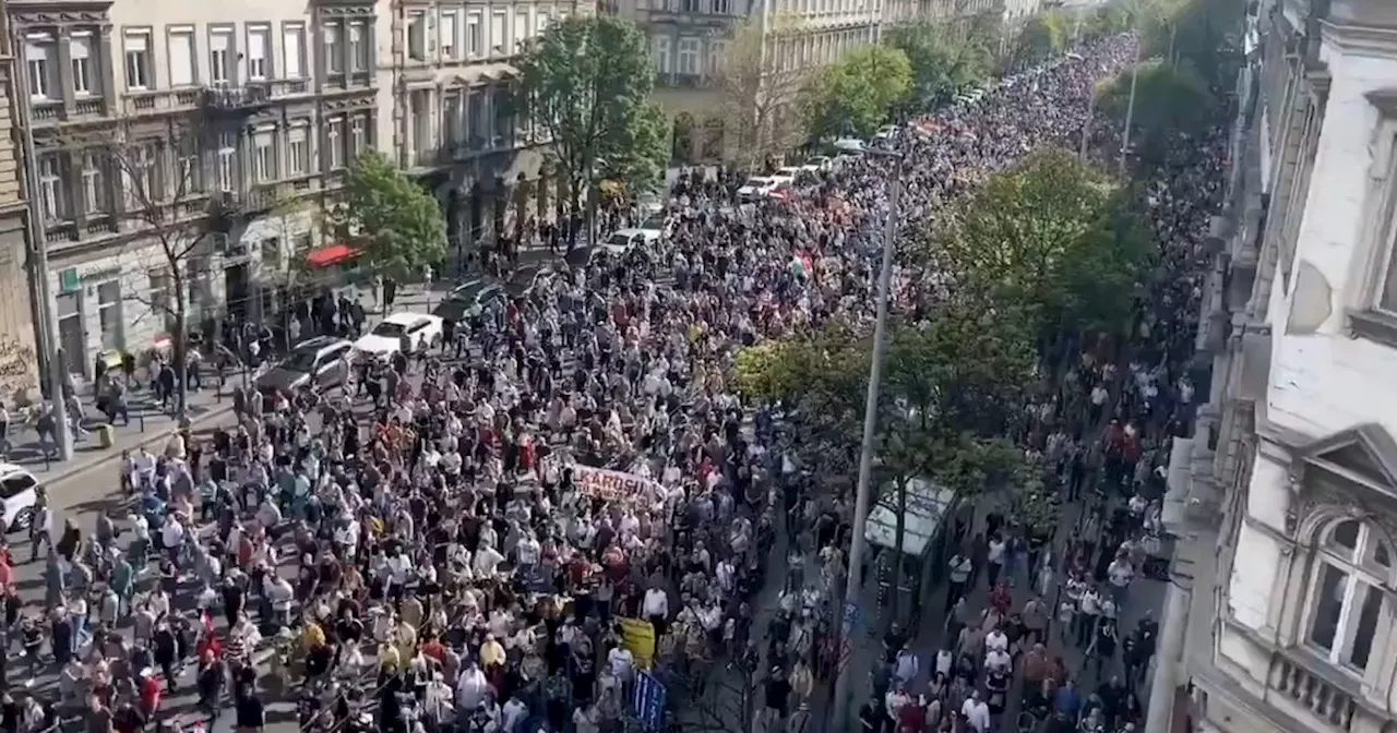 Proteste in Ungheria contro Orban