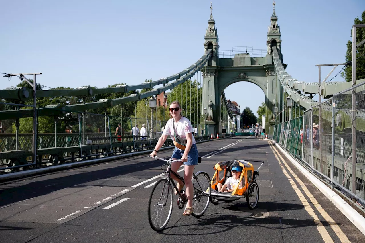 UK Government Provides Funding for Cyclists to Use Hammersmith Bridge in London