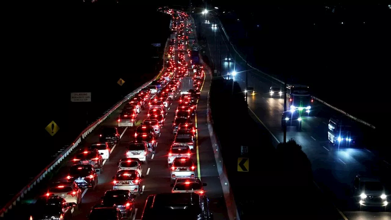 Kemacetan di Tol Cikopo - Palimanan saat Arus Mudik