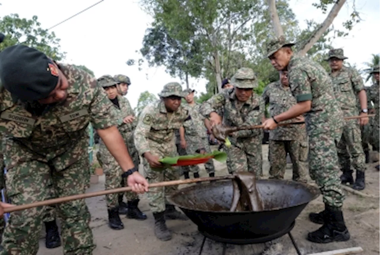 Soldiers celebrate Aidilfitri at border for Malaysia’s security