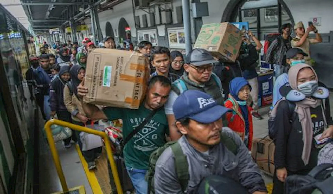 Hindari Ketinggalan Kereta saat Mudik Lebaran, PT KAI Imbau Pemudik tidak Datang Mepet