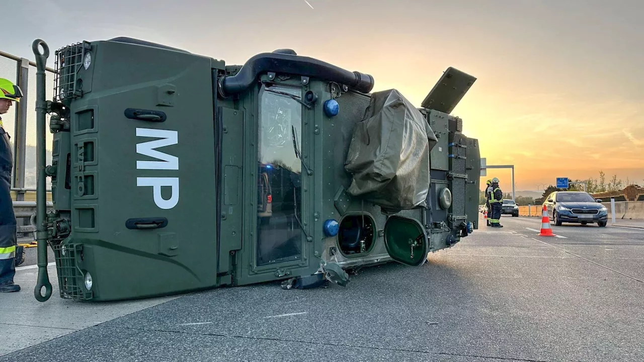 Militärpolizei landete auf A1 in der Leitplanke