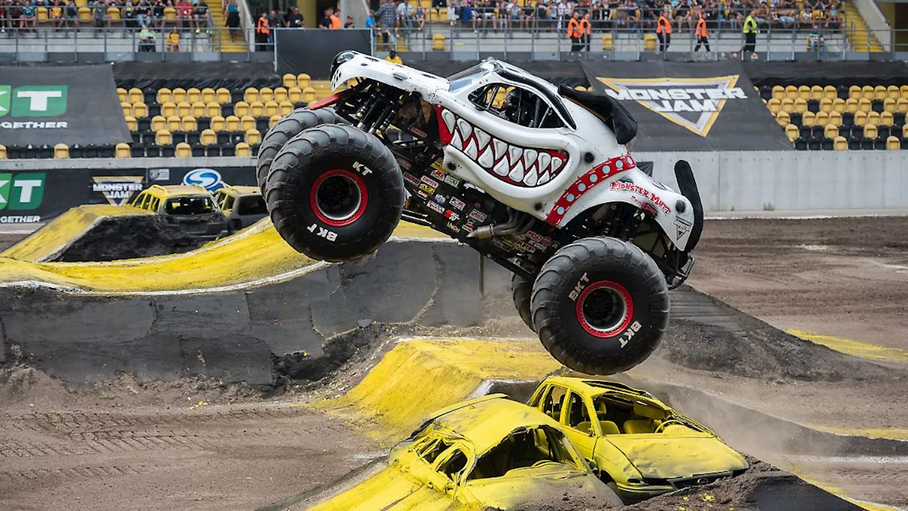 Junge muss ins Krankenhaus: Monstertruck-Show in Hamburg wegen Abgaswerten abgebrochen