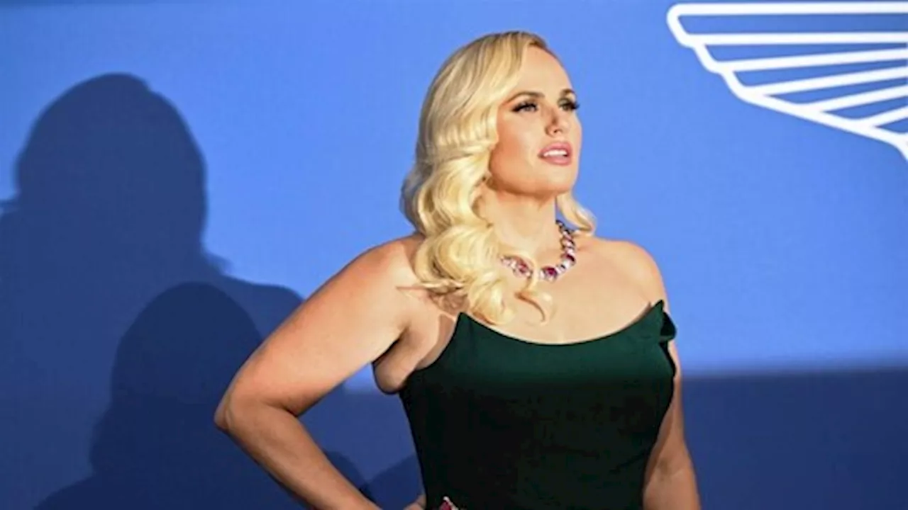 Rebel Wilson schaamt zich dat ze doorwerkte met Sacha Baron Cohen