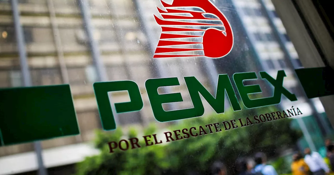 One dead, two seriously injured after fire hit Pemex oil platform in Mexico