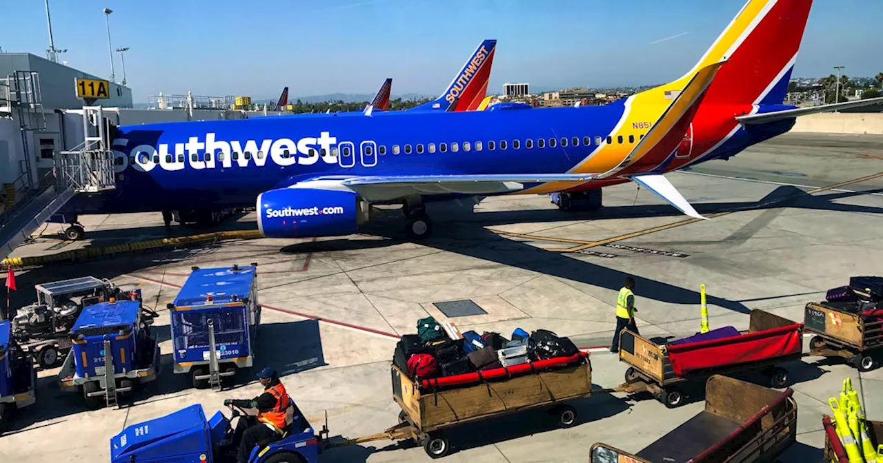 US FAA to investigate loss of engine cowling on Southwest Boeing 737-800