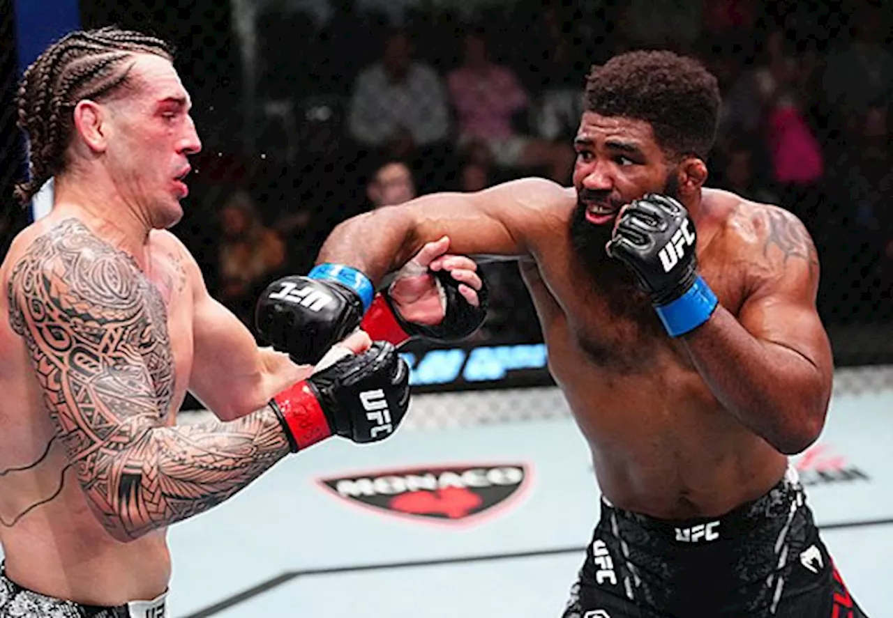 Chris Curtis Likely Suffered Torn Hamstring During UFC Fight Night 240 Main Event