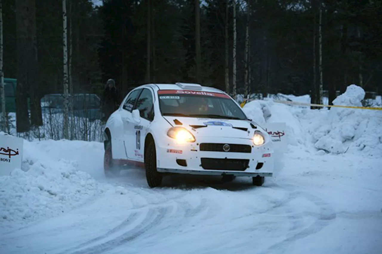 Rallye-Einstand für Räikkönen