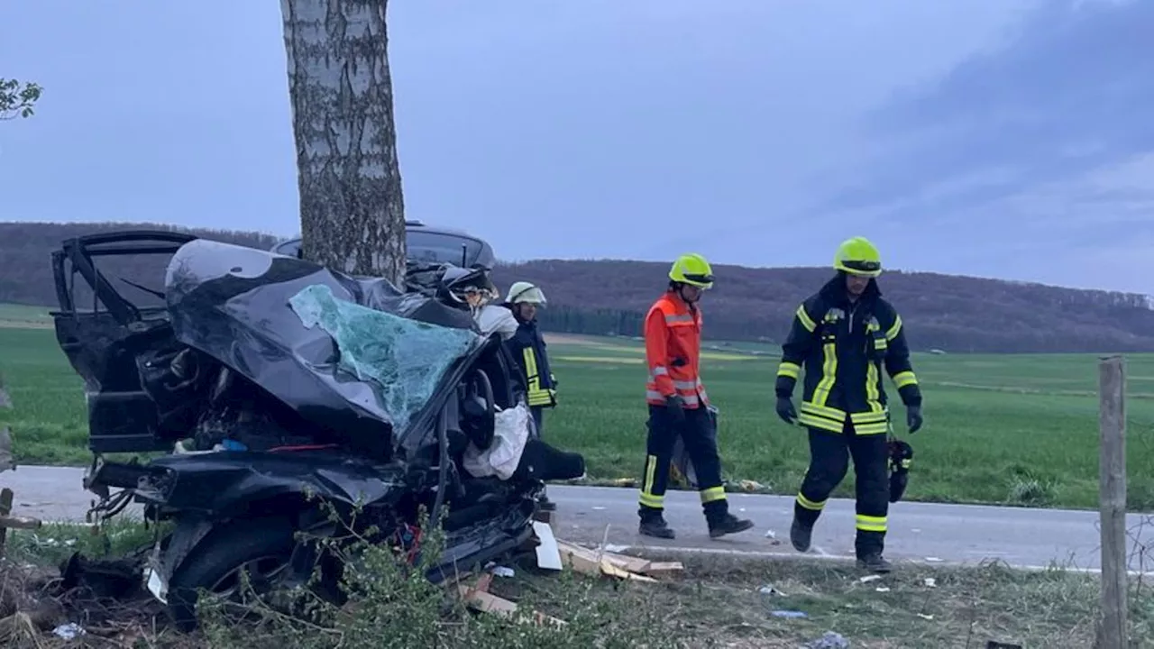 Landkreis Hameln-Pyrmont: Polizei: Drei Tote bei Verkehrsunfall in Niedersachsen