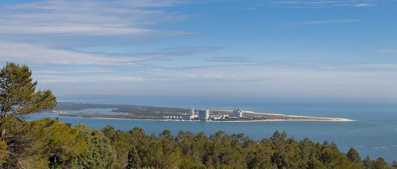 Quatre plaisanciers dont un enfant portés disparus après un naufrage au Portugal