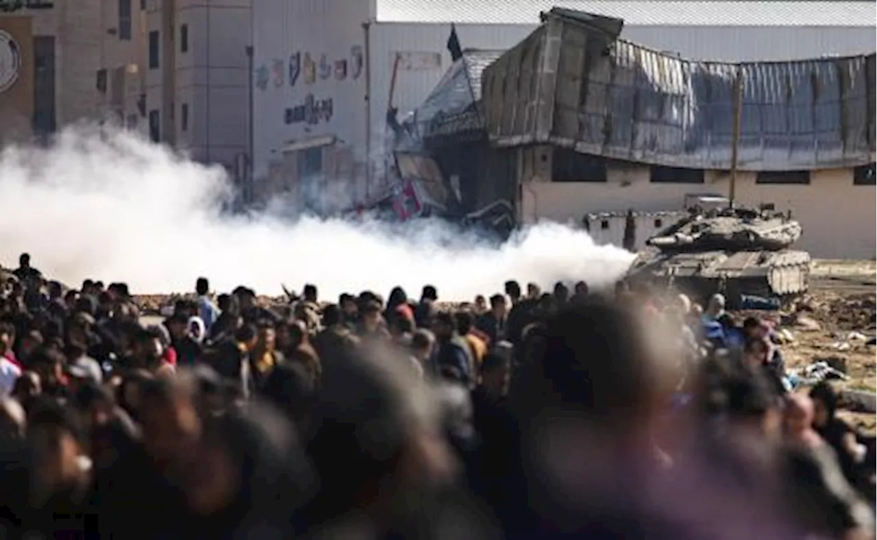 L'esercito israeliano ritira le truppe di terra dal Sud della Striscia di Gaza