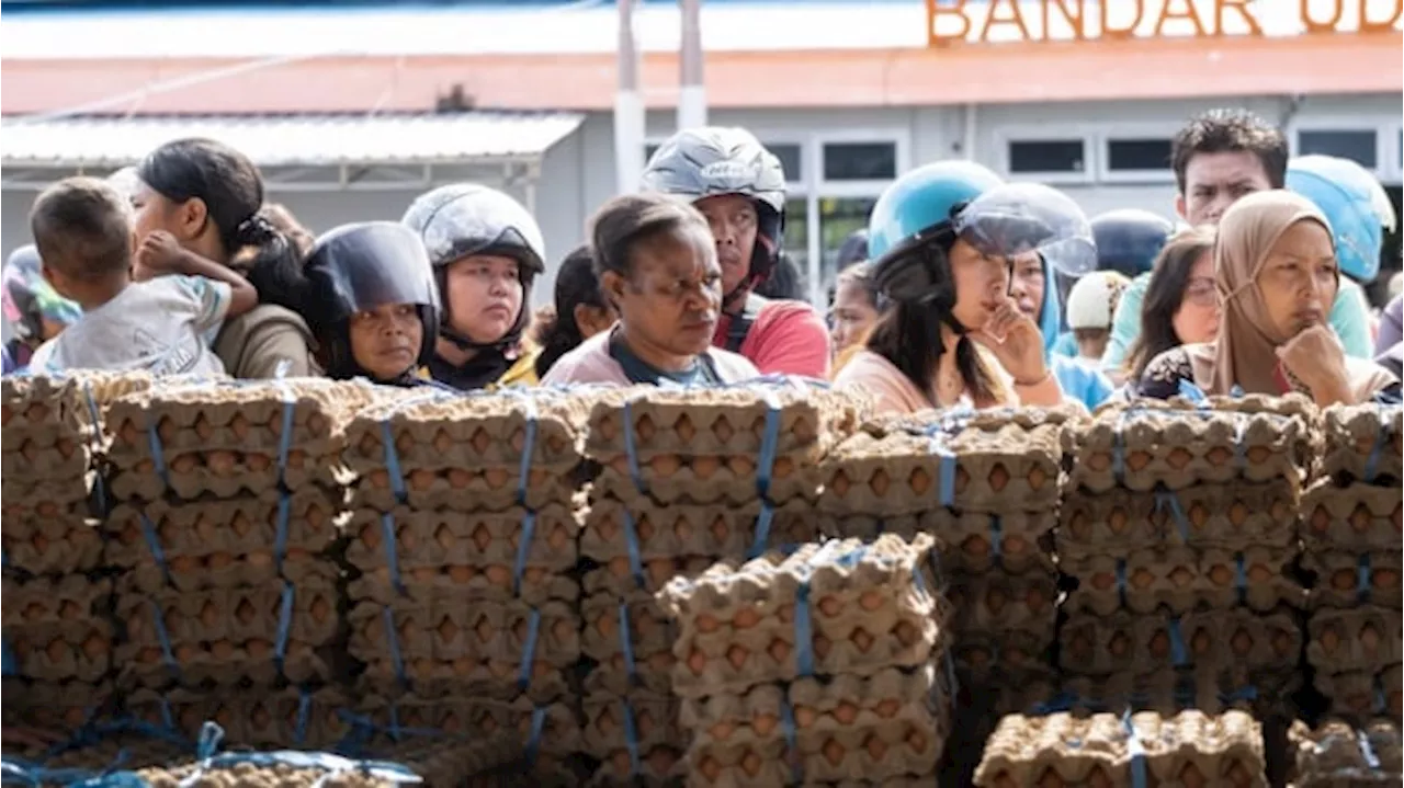 Ribuan Masyarakat Serbu Pasar Murah di Nabire Papua Tengah