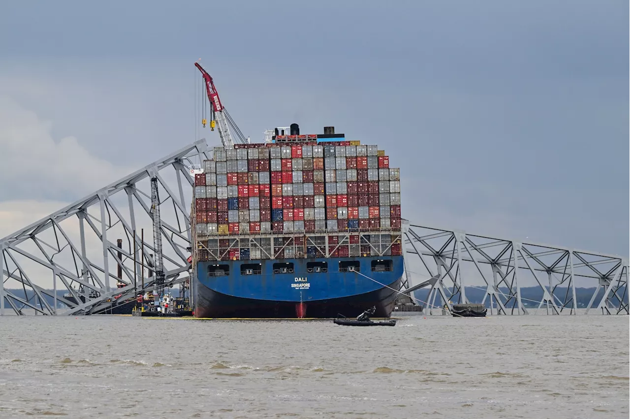 Salvage Crews Begin Removing Containers from Dali Ship Trapped in Patapsco River