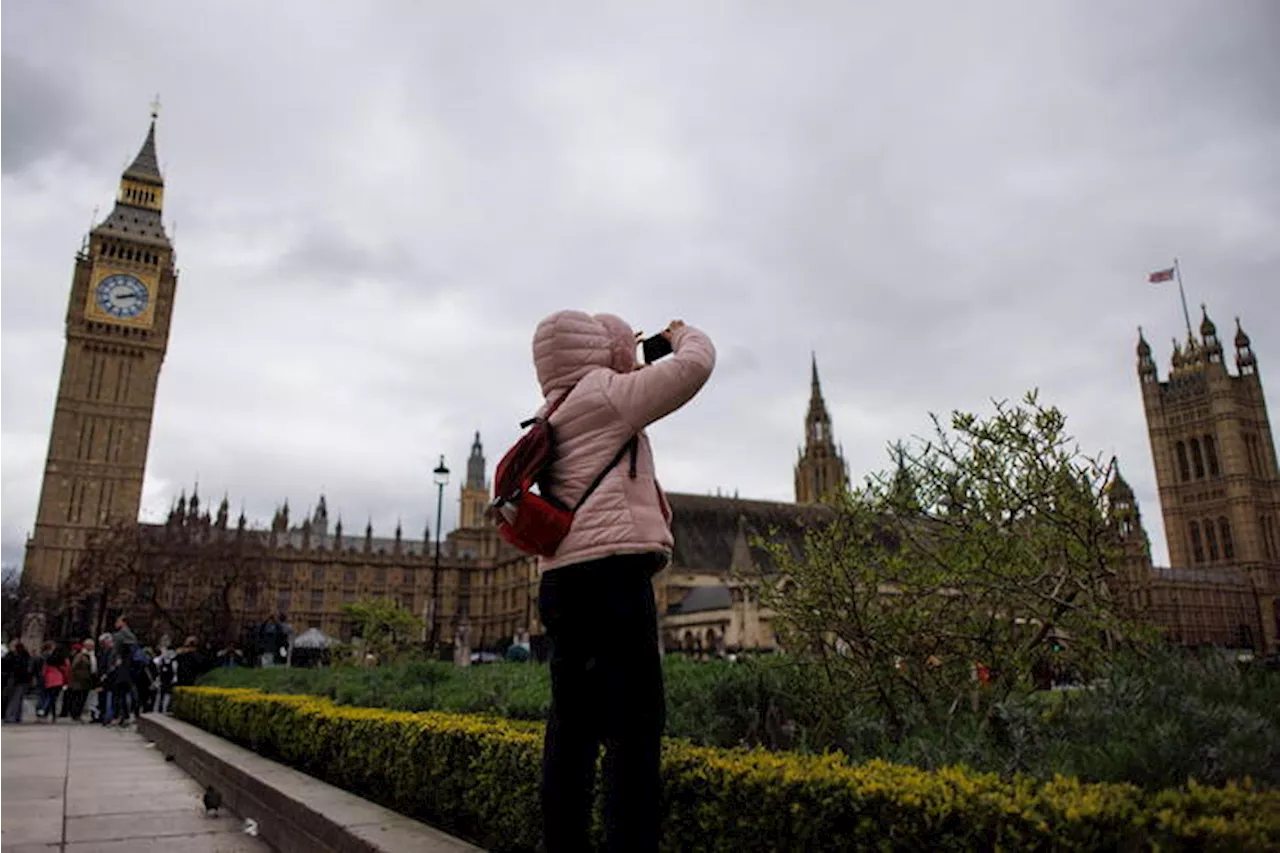 Entra in vigore la stretta post Brexit sui visti di lavoro in Gb