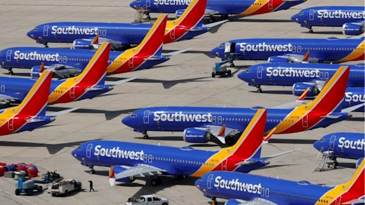 Southwest Boeing 737-800 flight loses engine cover, prompting regulator to investigate