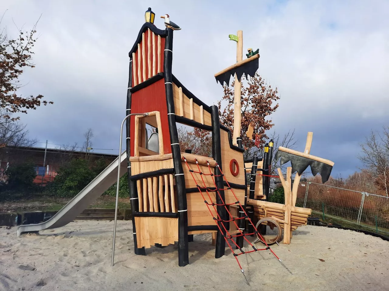 Schiffstaufe auf Teltower Spielplatz am 13. April