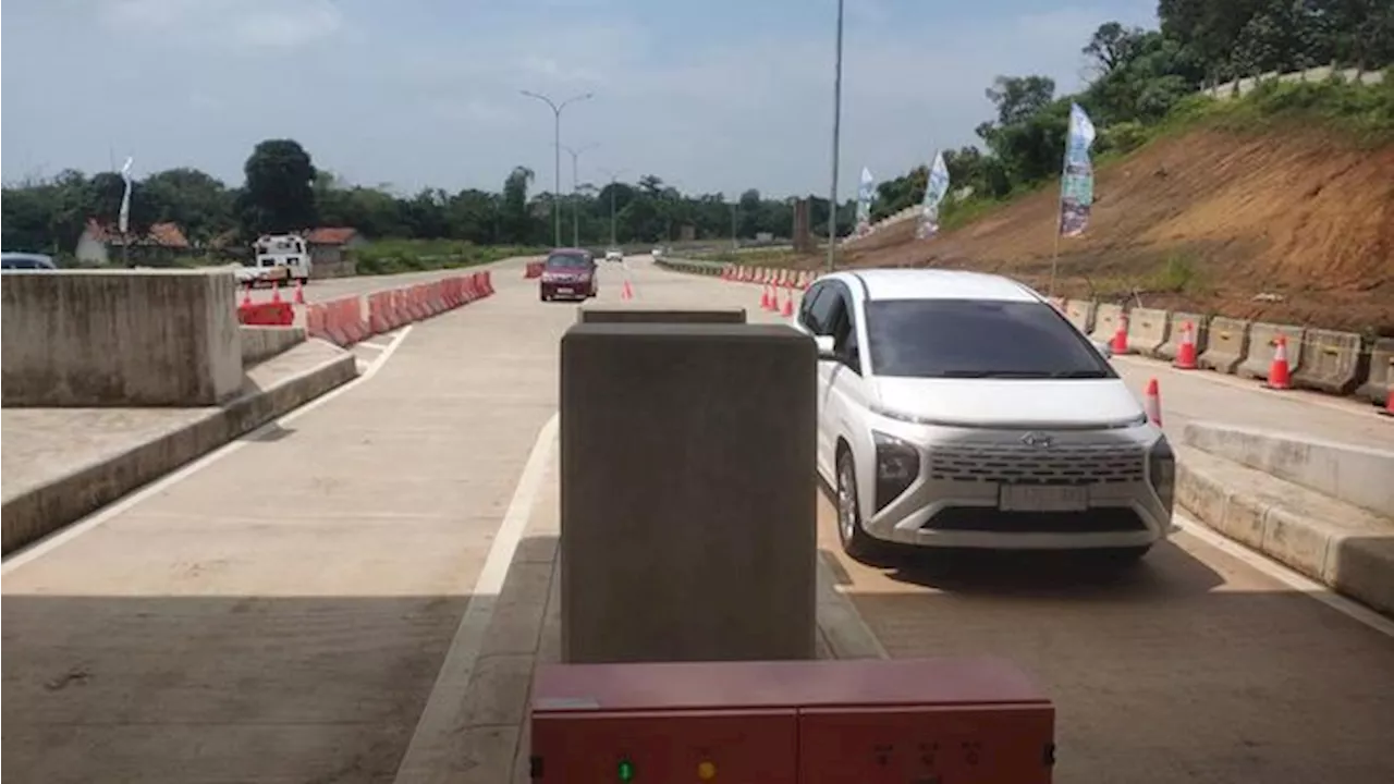 Imbas Macet di KM58, Jasa Marga Buka Tol Japek Selatan Gratis