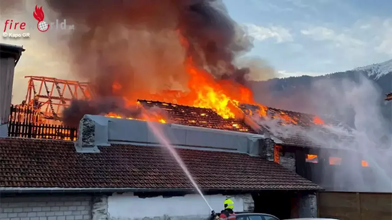 Brand in Domat/Ems: Zwei Ställe abgebrannt, Sachschaden an Wohnhaus