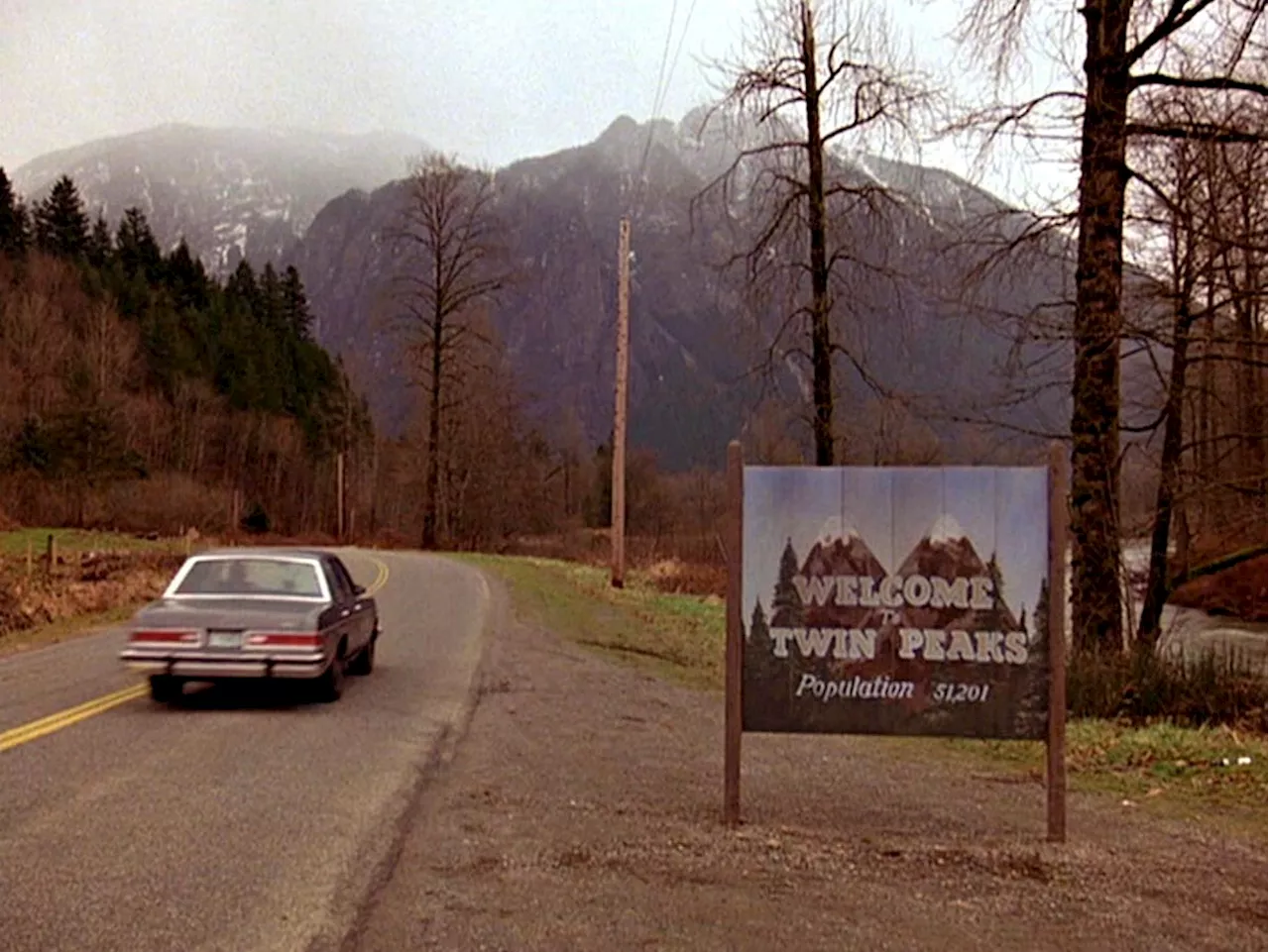 AI Deciphers Twin Peaks: A Deep Dive Into The Cult Classic