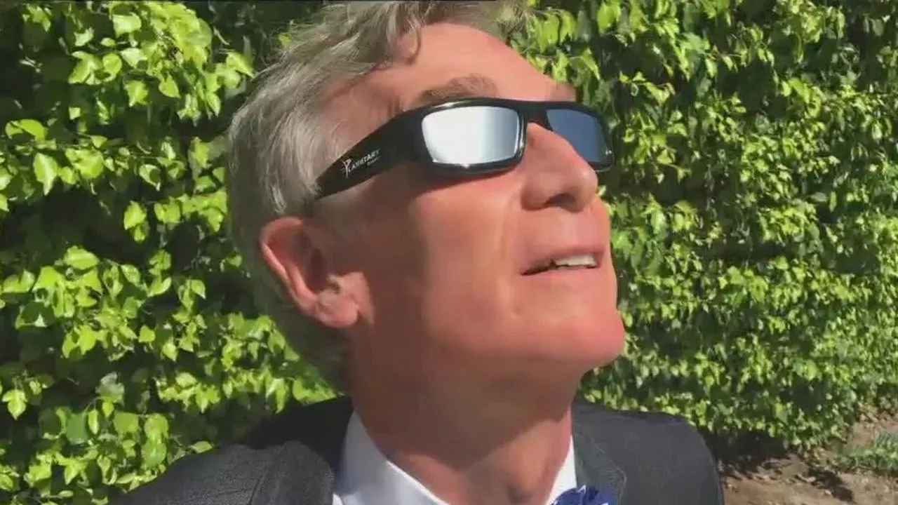 Bill Nye the Science Guy to Host EclipseORama 2024 in Central Texas