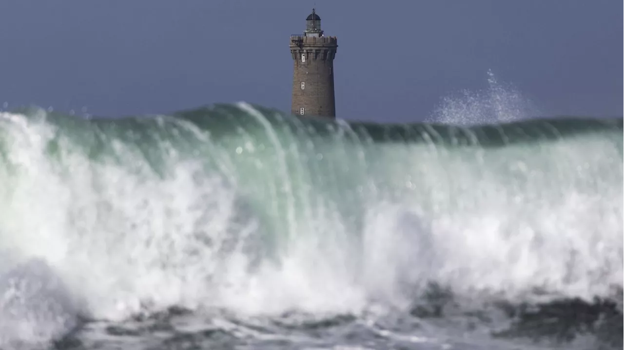 Tempête Pierrick : fermeture de lieux publics et appels à la prudence en Bretagne