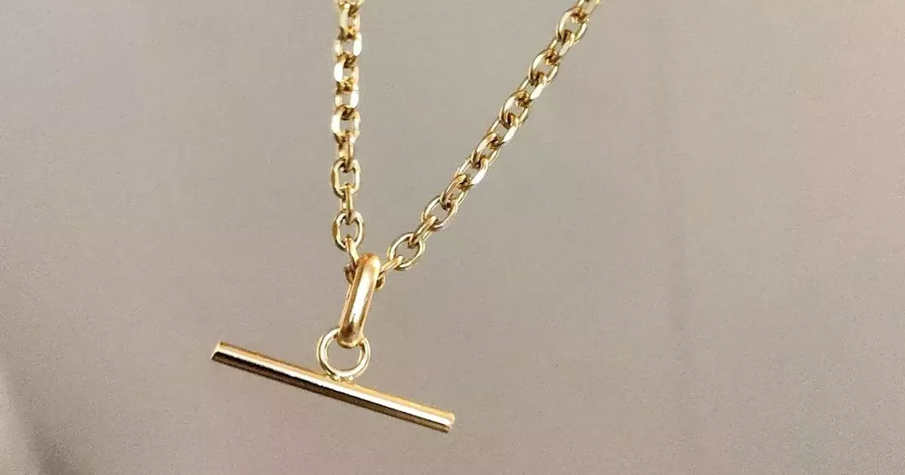 £45 necklace looks almost identical to £300 version worn by Taylor Swift