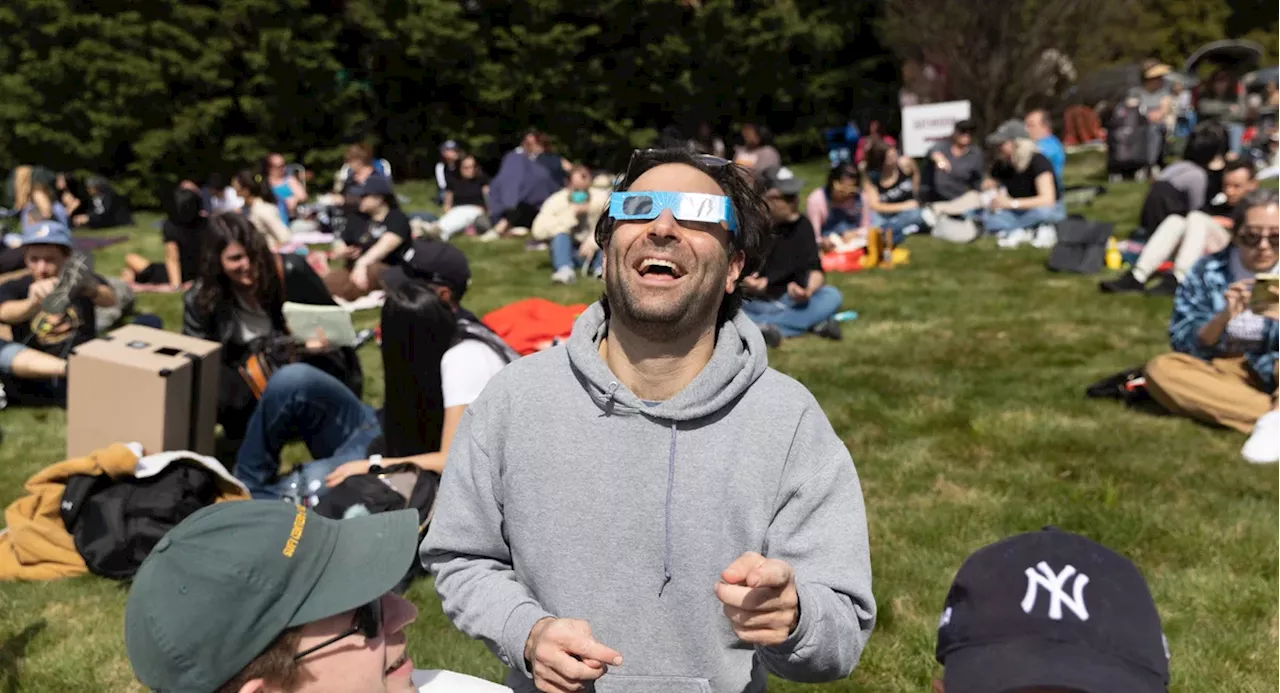 How to Tell If Your Eyes Were Damaged During the Solar Eclipse