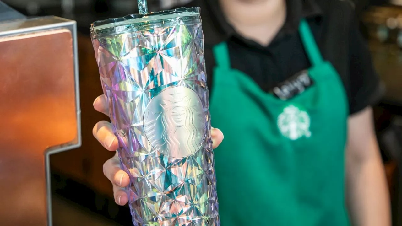 Starbucks lanza nuevo y exclusivo vaso tornasol: ¿desde cuándo puedo comprarlo?