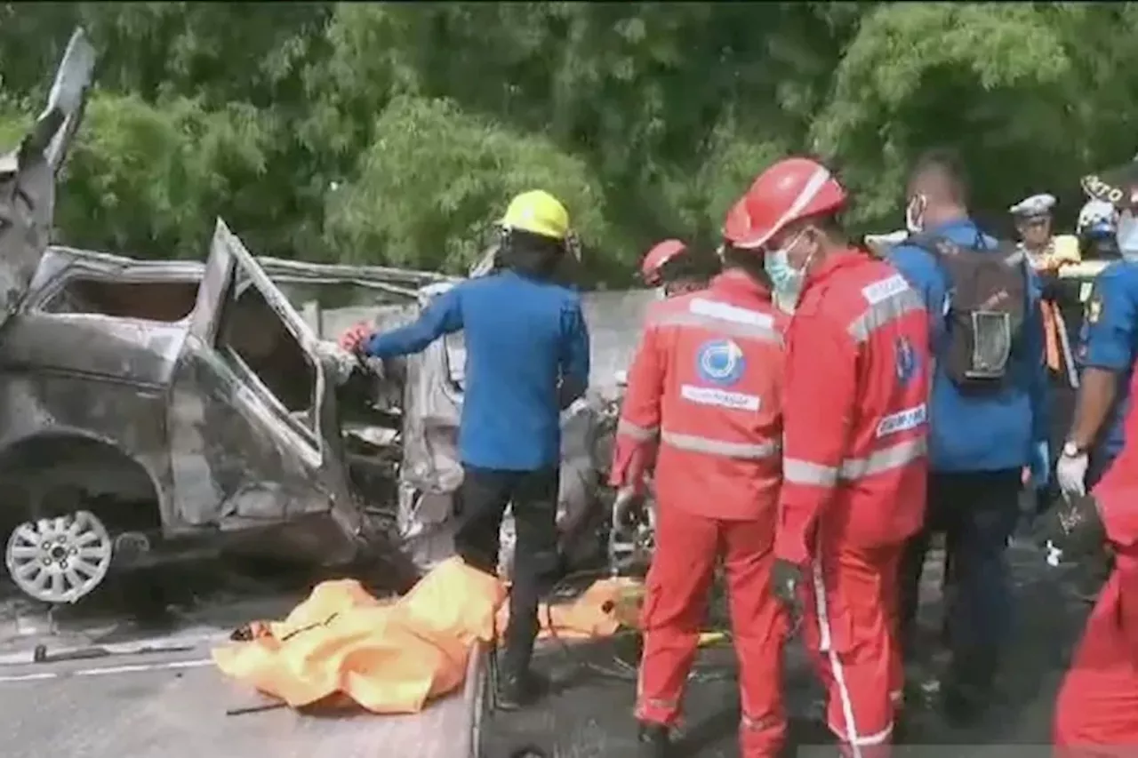 Korban Tewas Kecelakaan Maut di Lajur Contraflow 7 Laki-laki dan 5 Perempuan