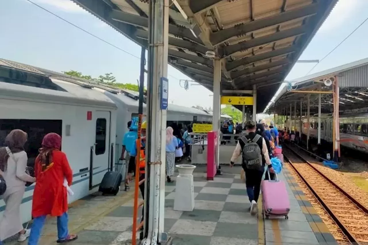 Lonjakan Penumpang di Stasiun-Stasiun Daop 3 Cirebon