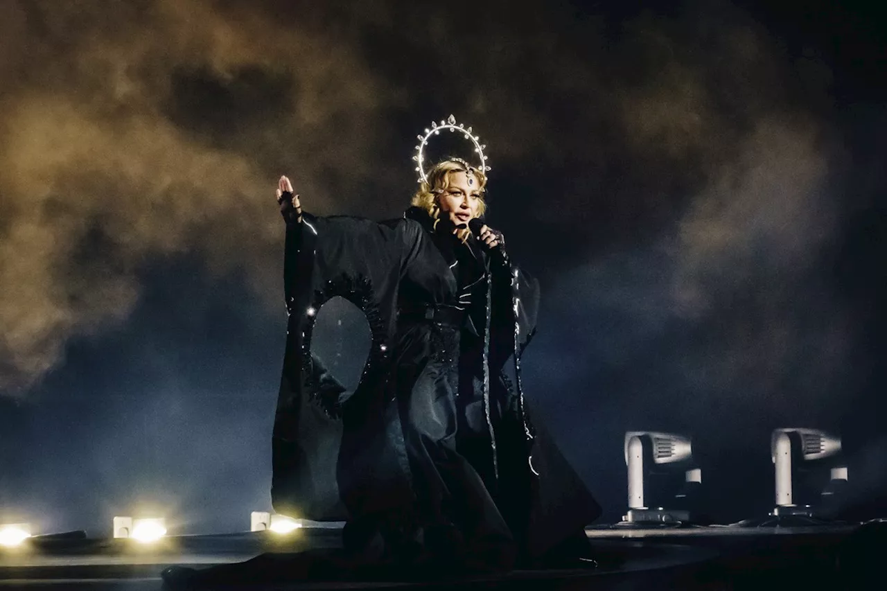 Madonna interrompe show para desligar ar-condicionado: 'Me respeitem'