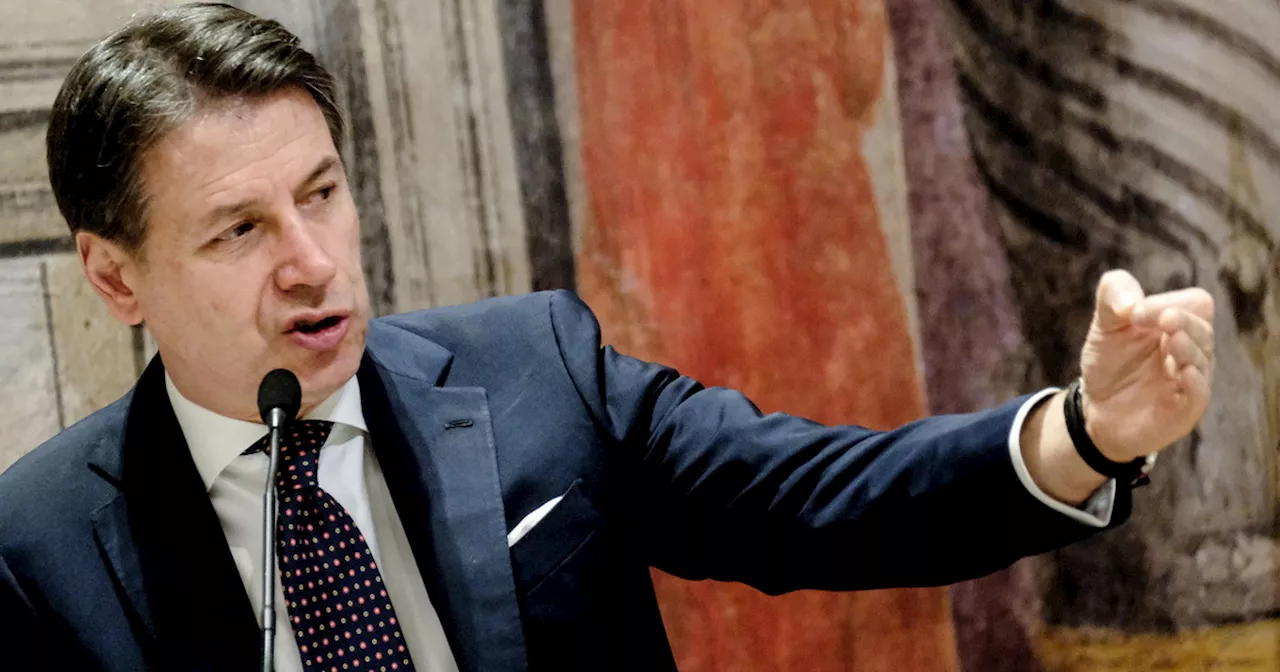 Giuseppe Conte dimezzato scala il Pd di Elly Schlein