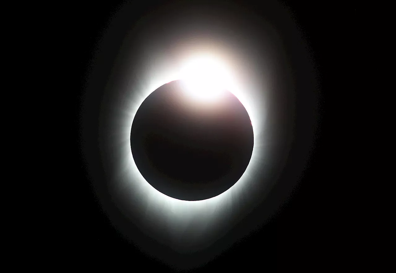 LIVE: Watch the 2024 total solar eclipse as it happens in Illinois, Indiana