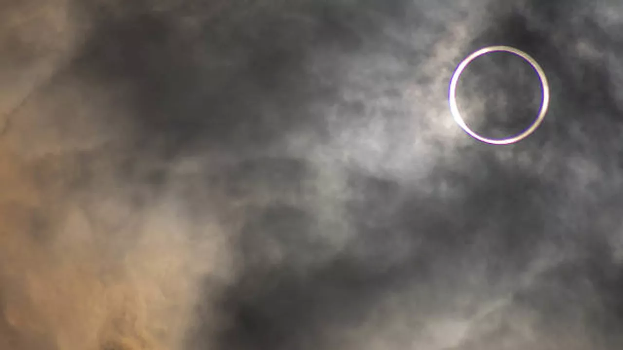 Eclipse viewers brave gloom for Solar Eclipse in Boerne