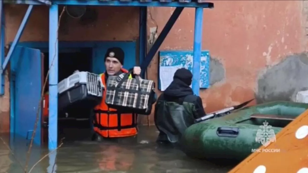 Hochwasser in Russland: Tausende Häuser überflutet