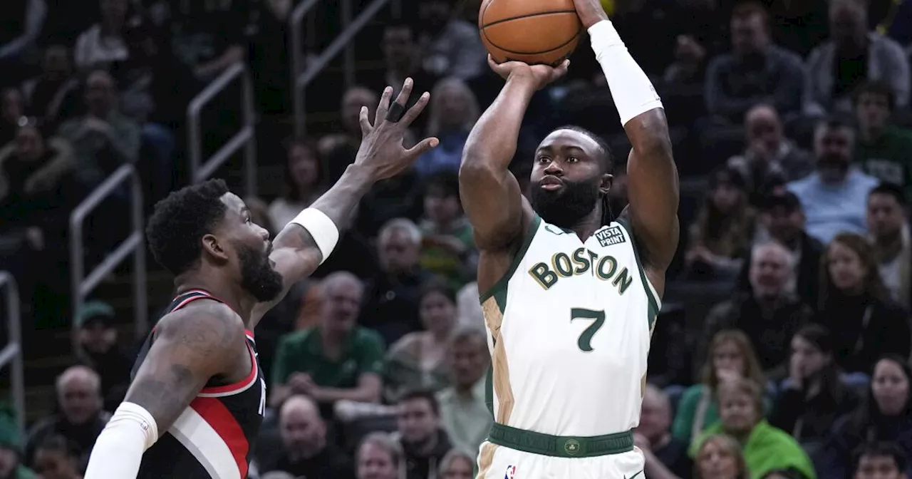 Jaylen Brown alcanza 10.000 puntos en su carrera; Celtics ganan 124-107 a Trail Blazers