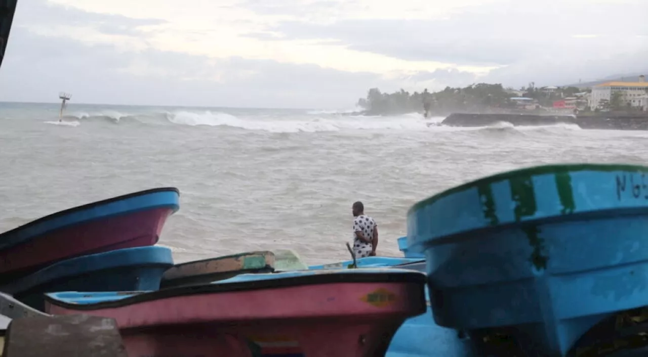 More than 90 killed as boat sinks off Mozambique coast